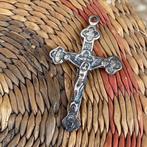 Time Worn Crucifix Pendant in Sterling Silver - Picture 1 of 4